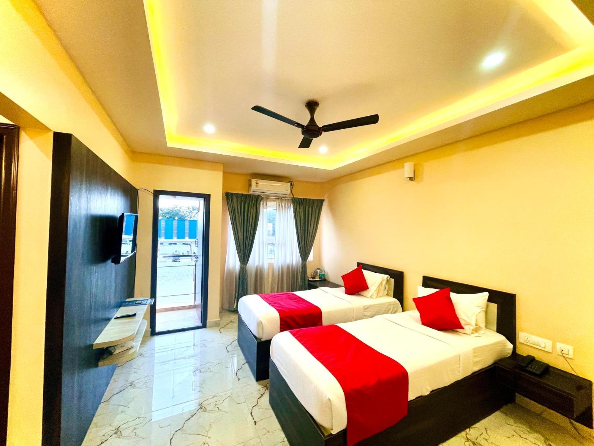 Aura By Agira Hotels Yelahanka Exterior photo